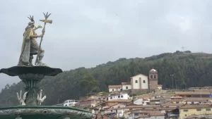 Cusco: reflexiones viajeras en la plaza de Armas