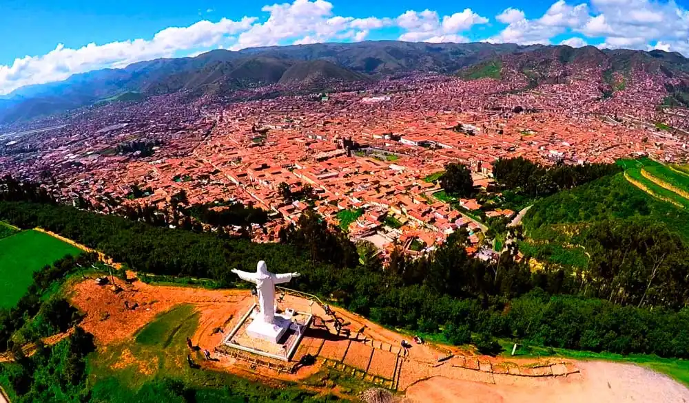 Caminata a Saqsayhuaman